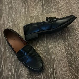 EUC Black Loafers